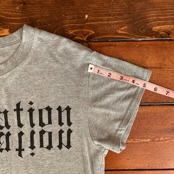 Taylor Swift Reputation Tour Large Gray Women's Crop Top T-Shirt Fan Concert EUC - Picture 10 of 10